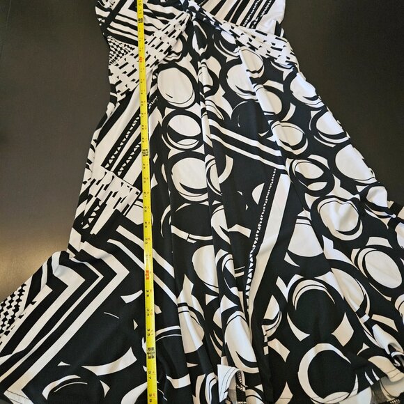 Joseph Ribkoff Black and White Patterned Wedding Dress - Picture 9 of 10